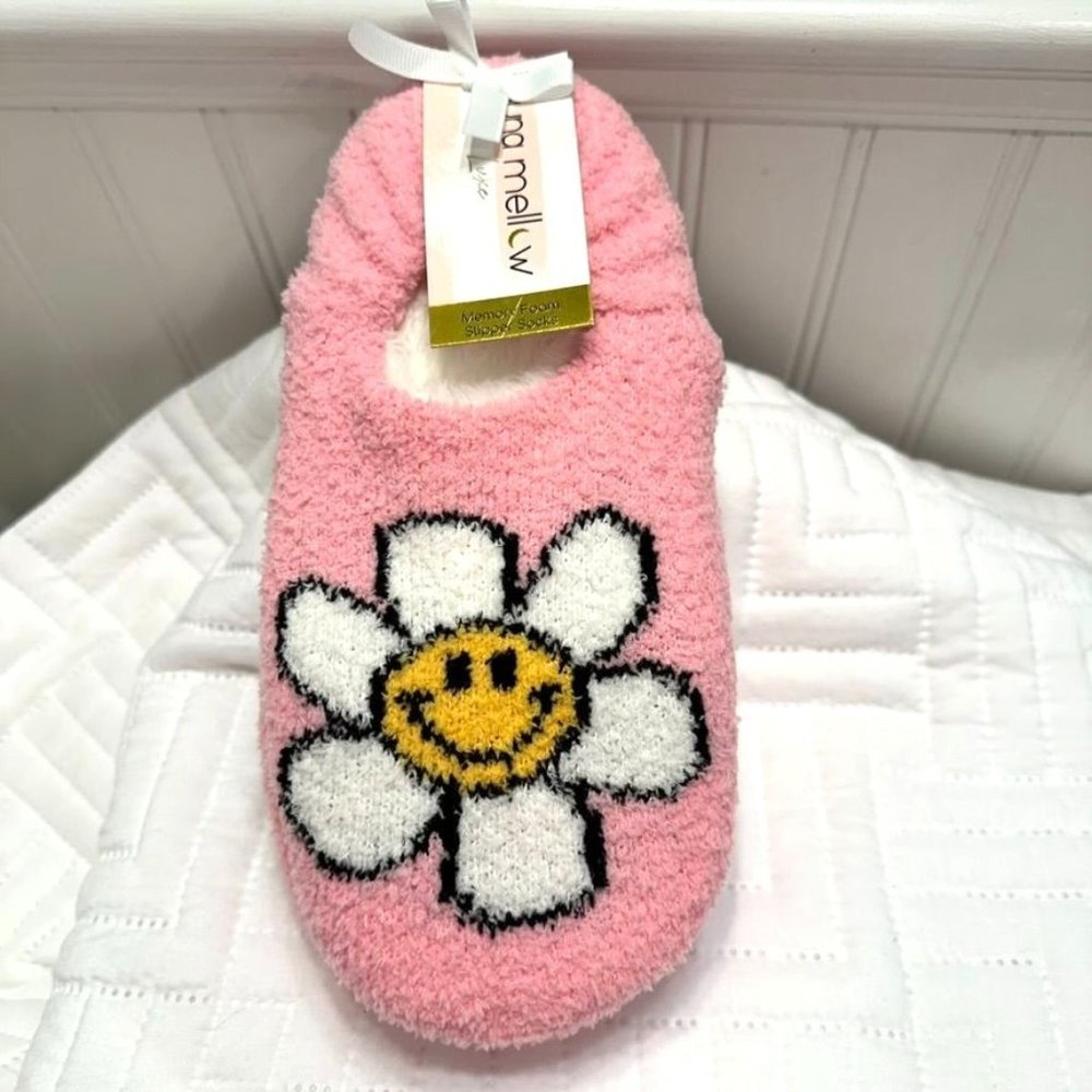 Luna Mellow Luxe Fits Sizes 5-10 Slipper Socks Happy Face Smiley Daisy‎ WFH